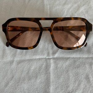 *AUTHENTIC* VEHLA DIXIE CHOC/TORT  (WITH CASE)